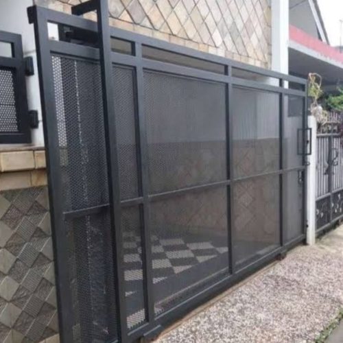 Contoh pintu gerbang 14 - Jasa pembuatan pagar besi Semarang Kendal
