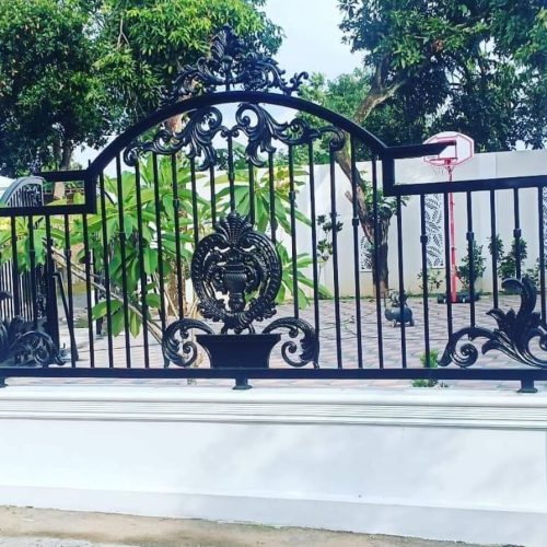 Contoh pintu gerbang 16 - Jasa pembuatan pagar besi Semarang Kendal