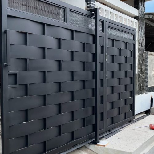 Contoh pintu gerbang 22 - Jasa pembuatan pagar besi Semarang Kendal