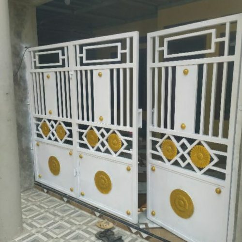 Contoh pintu gerbang 47 - Jasa pembuatan pagar besi Semarang Kendal